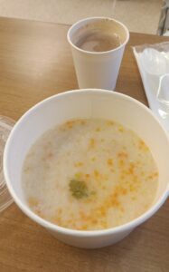 Porridge and hot beverage